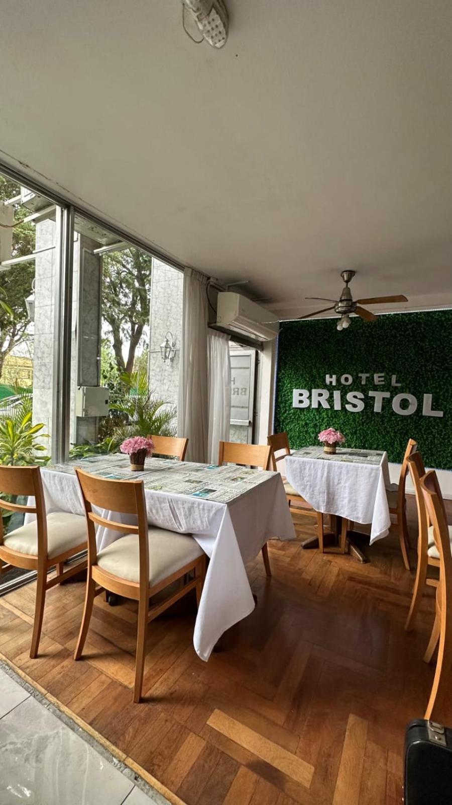 Hotel Bristol コルドバ エクステリア 写真